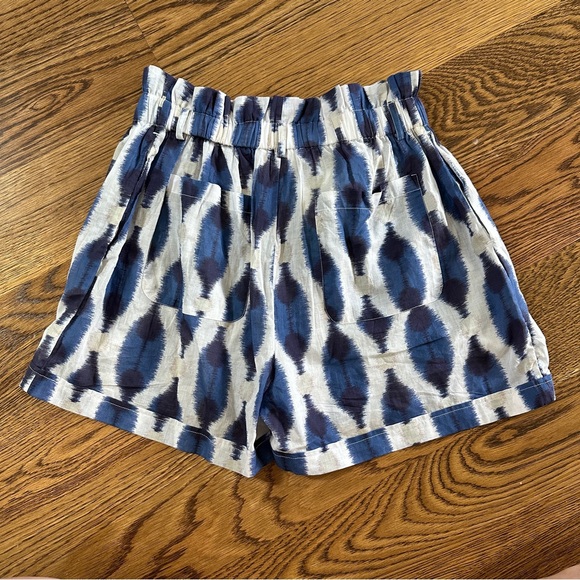 V De Vinster women’s shorts size medium NWOT - Picture 2 of 3